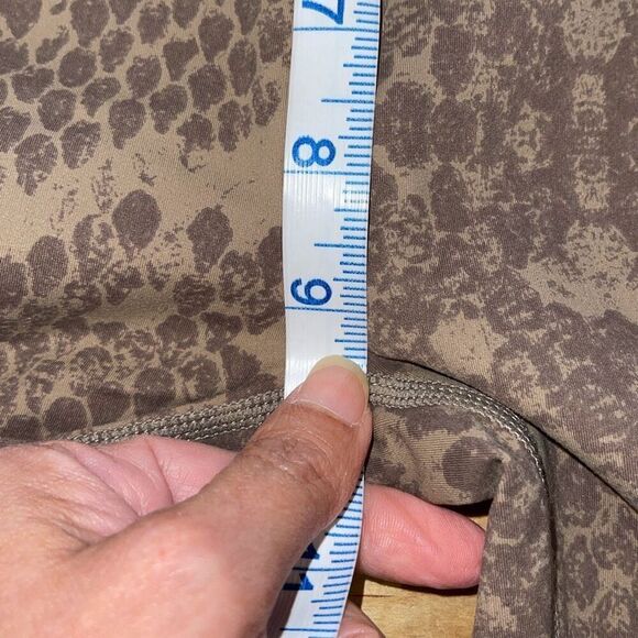 Varley Women’s Snakeskin Print Pull-On Mid-Rise Cropped Leggings Brown Size Smal - Picture 10 of 11